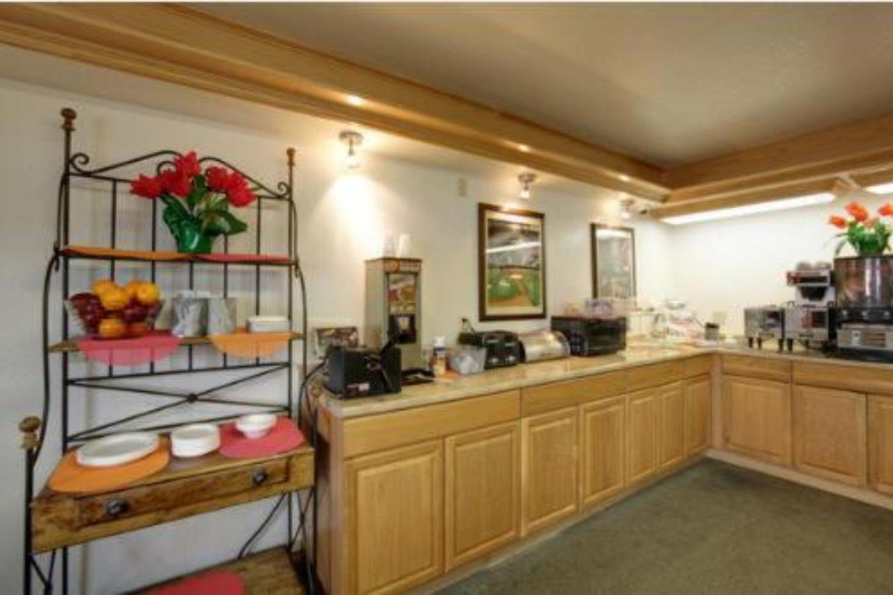 Americas Best Value Inn Oklahoma City South Bagian luar foto